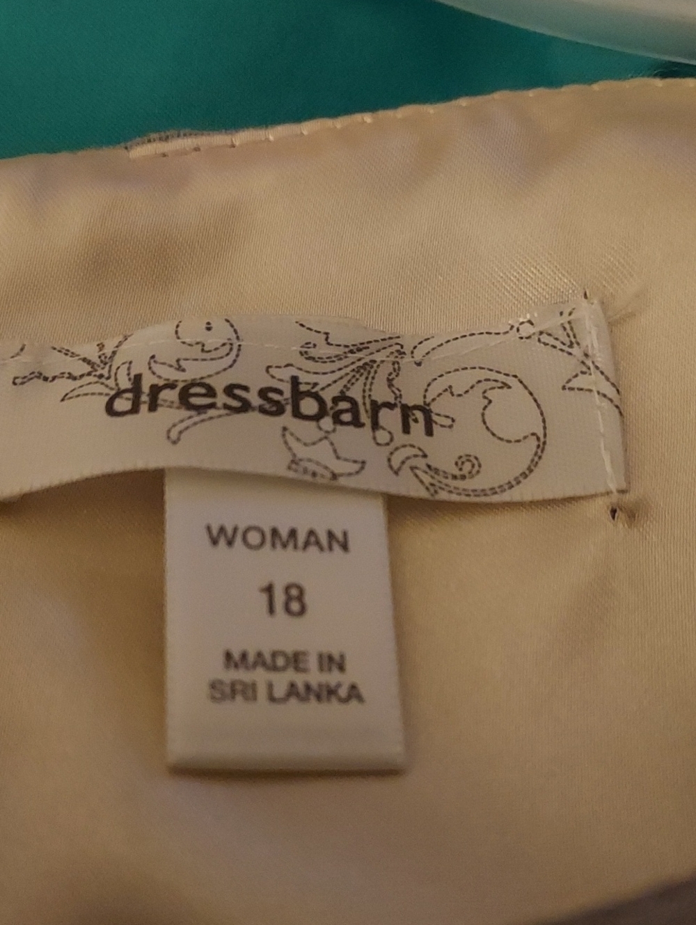 Elegant Sleeveless Layered Sheath Dress - Light Gray. Back Zipper. 42 Inch In L - Picture 4 of 5